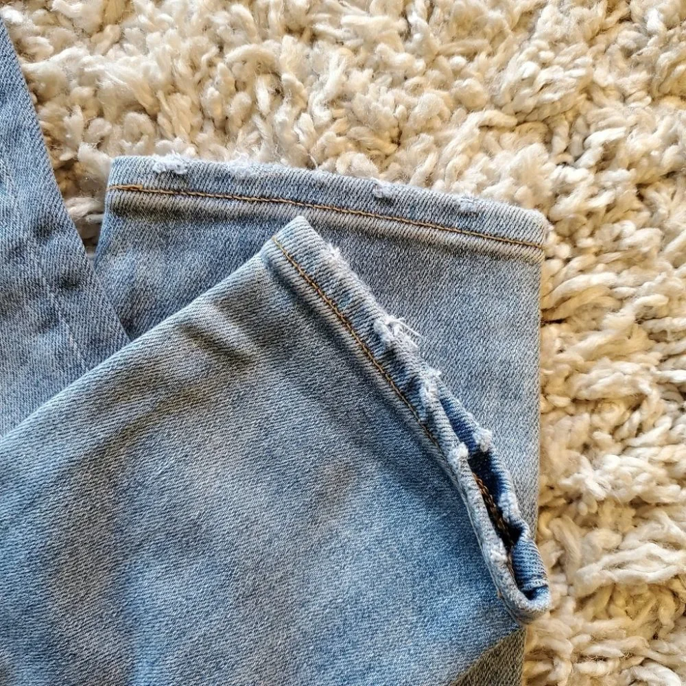 DENIM FORUM | NWT The Lola High Rise Skinny Light Blue Wash (Size 27) - Picture 9 of 9